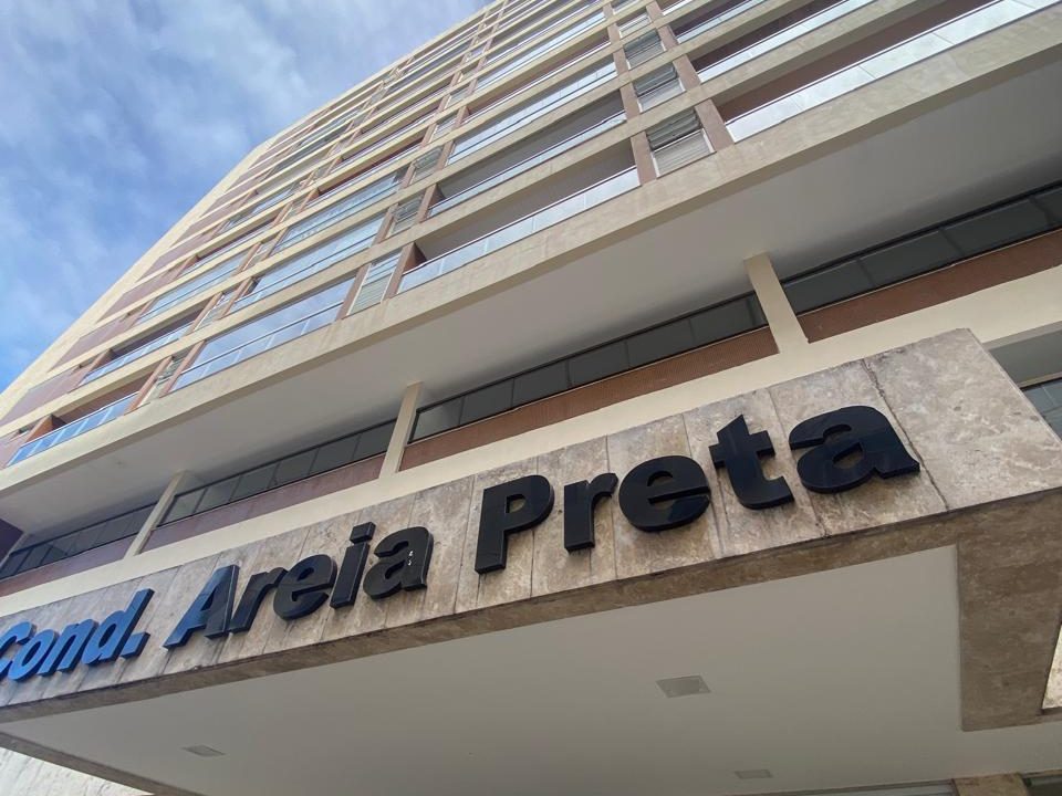 fachada-predio-flat-areia-preta-guarapari