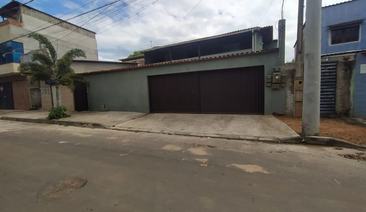 fachada da casa em setiba guarapari es