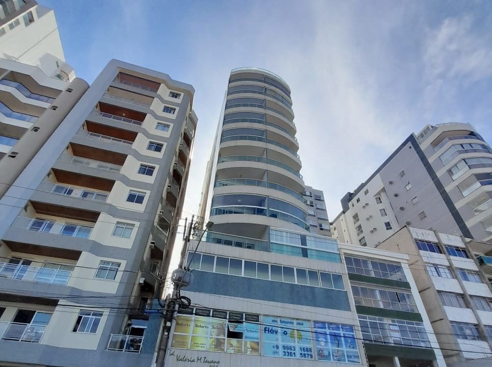 fachada edificio valeria tavano na av beira mar praia do morro guarapari