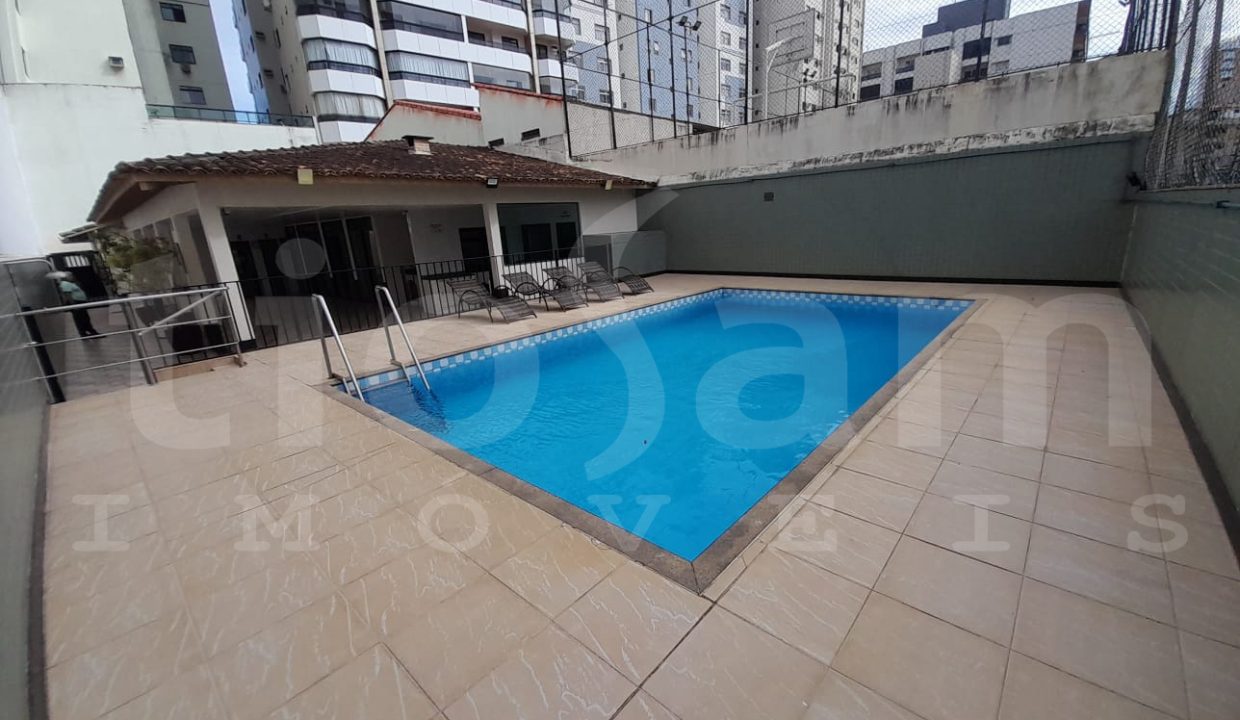 piscina-do-ed-village-das-pedras-guarapari-1