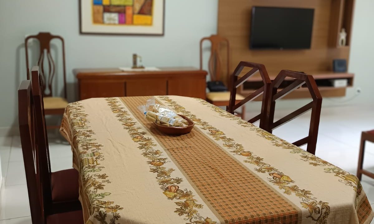 sala-jantar-apto-ed-lauro-motta-guarapari.