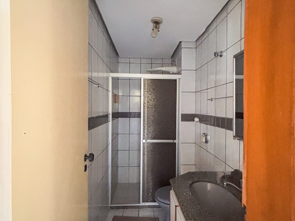 banheiro-ed-Charles-D'Golle-guarapari