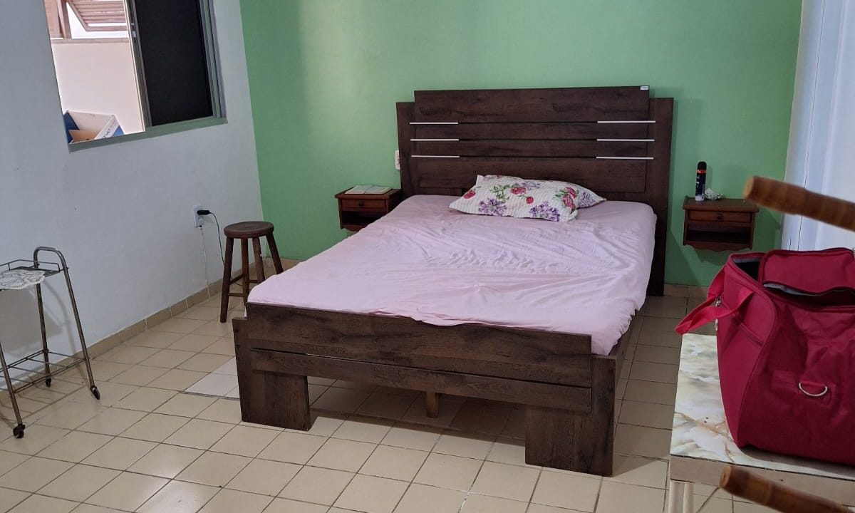 quarto-ed-orly-guarapari
