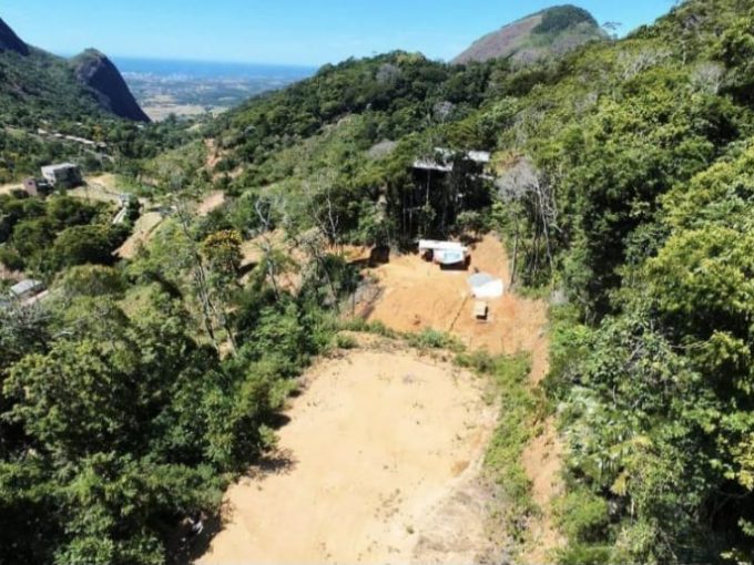 Terreno à Venda em Condomínio Fechado  Buenos Aires Guarapari ES