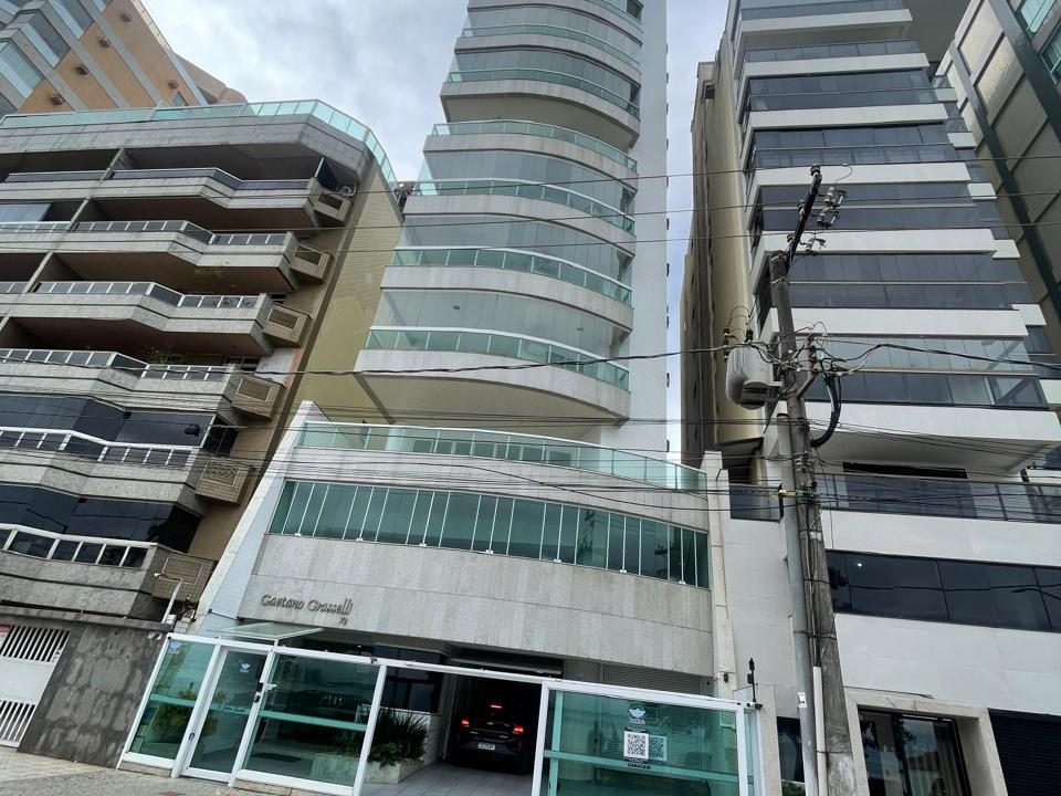 fachada-predio-ed-gaetano-grasseli-guarapari