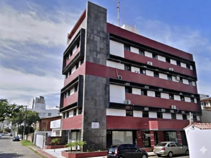 Sala Comercial à Venda no Centro de Guarapari  Edifício Antares Center
